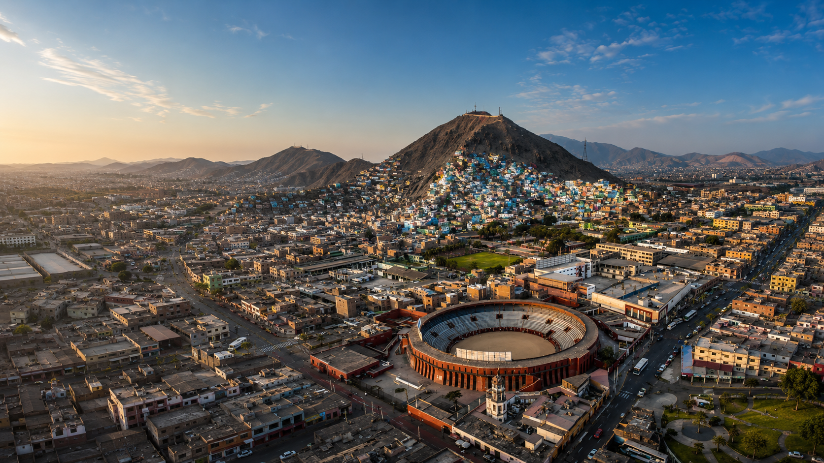 Vista aérea de la Plaza de Toros de Acho y Cerro San Cristóbal