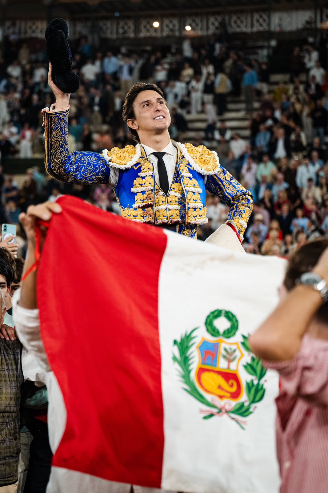 Roca Rey cierra con puerta grande su temporada europea