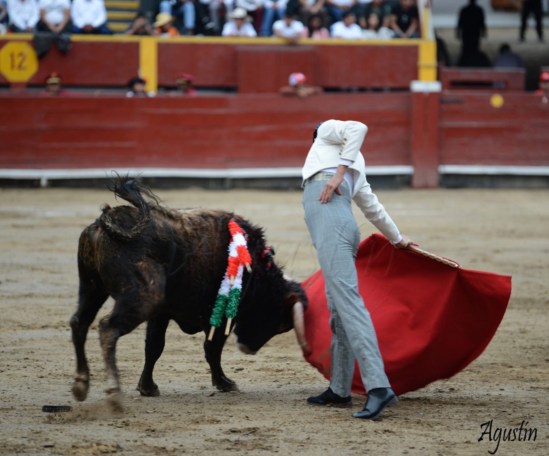 Derechazo con la muleta en el Festival de Gala de Acho